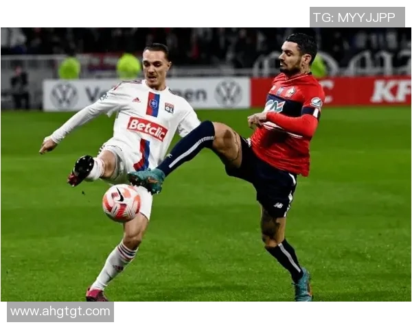 圣埃蒂埃与里昂巅峰对决谁能在法甲赛场上笑到最后