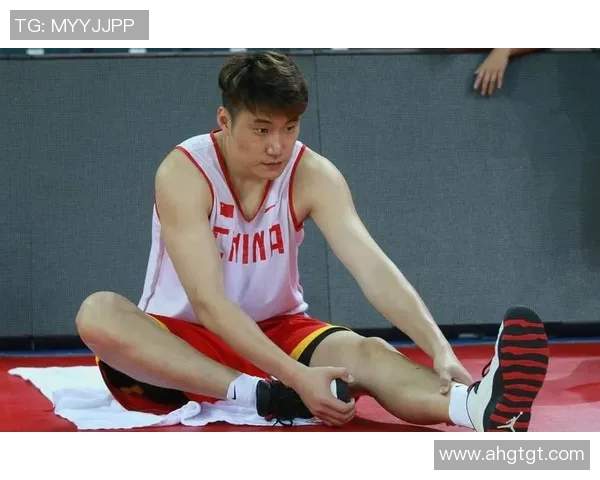 常林的成长之路：从篮球新星到职业生涯的蜕变与挑战