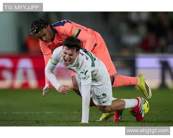 巴萨罗那主场迎战埃尔切期待精彩对决与胜利时刻