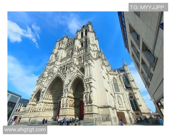 巴黎圣日耳曼与亚眠精彩集锦回顾与分析