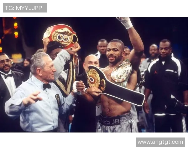 泰森与琼斯的巅峰对决最终结果揭晓谁是胜者 泰森与琼斯的巅峰对决最终结果揭晓谁是胜者