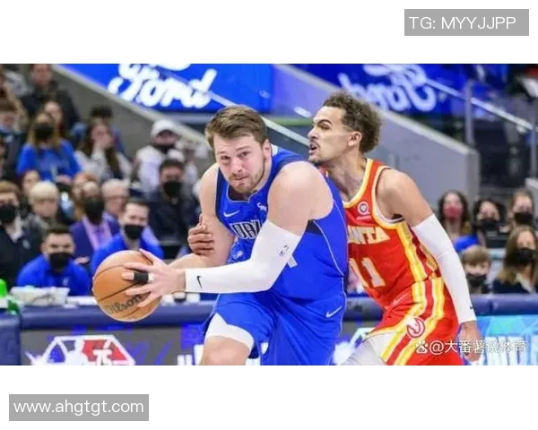 特雷杨引领新一代控卫风潮展现无与伦比的篮球才华与领导力 特雷杨引领新一代控卫风潮展现无与伦比的篮球才华与领导力