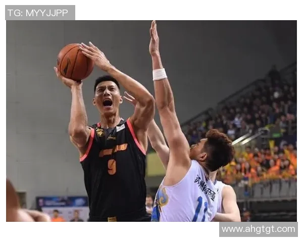 福建队对阵广东队易建联的精彩表现引发球迷热议与期待