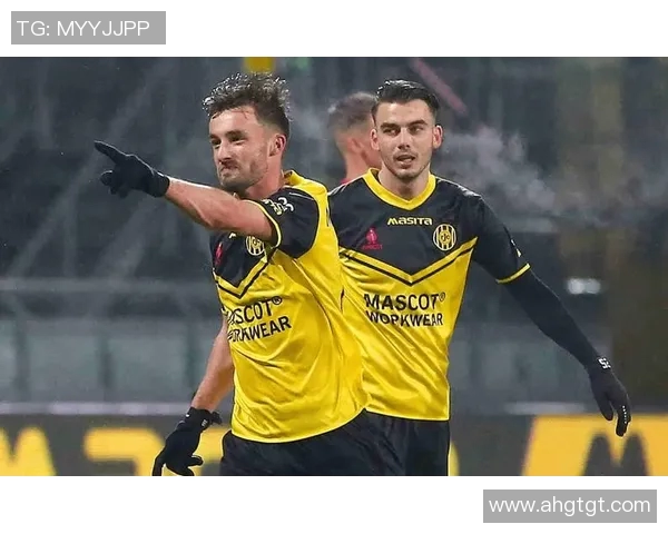 罗达与阿尔B的精彩对决揭示足球战术与团队合作的重要性