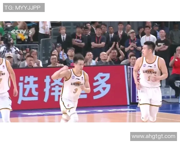 2018年CBA新疆队与吉林队激战回顾精彩瞬间与赛场亮点分析